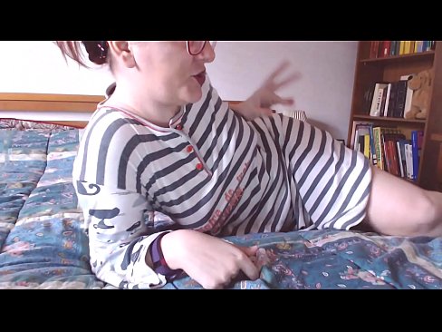 ❤️ この大きな黒いチンコを口に含む小さな奴隷 ️ ハードポルノ ❌️